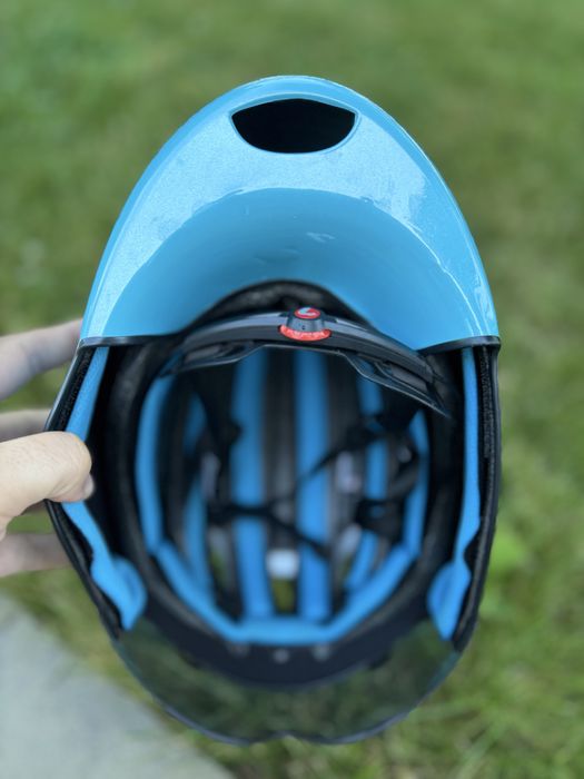 Аэрошлем Limar велокоманды Astana