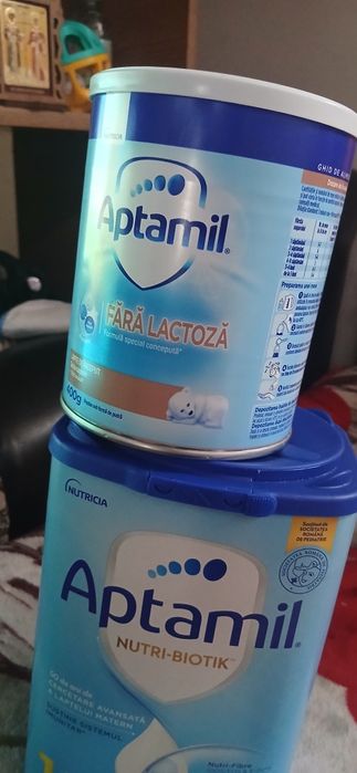 Vand lapte praf aptamil 2 cuti mari sigilate si 3 mici fara lactoza