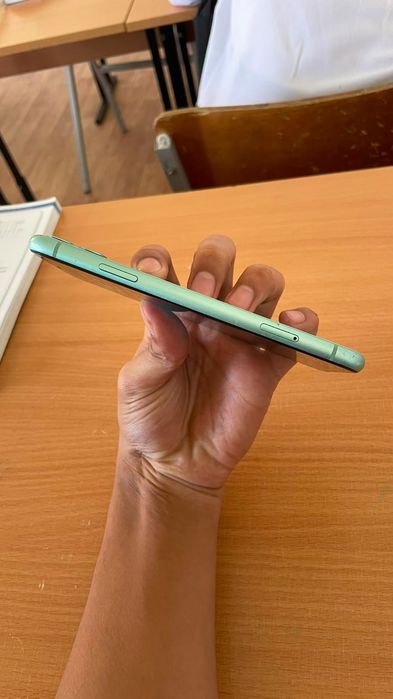 Айфон 11 продам 35 тысячи