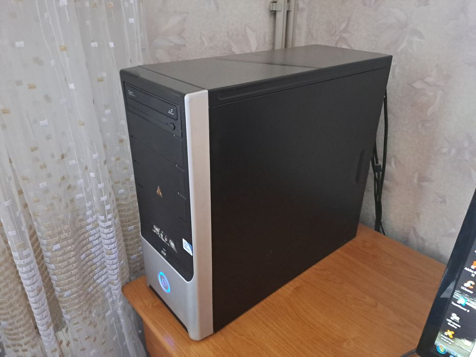Офисный компьютер