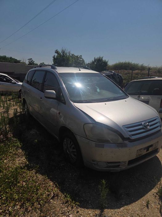 Тойота Авенсис Версо 2.0 116кс D-4D за части / Toyota Avensis Verso 2.0 116ks D-4D za chasti