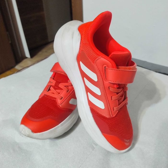 Pantofi ,adidas fetite