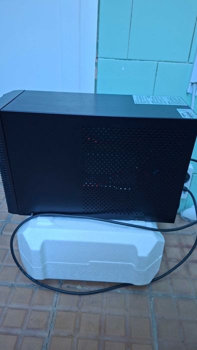 UPS Legrand -1000VA 900 W