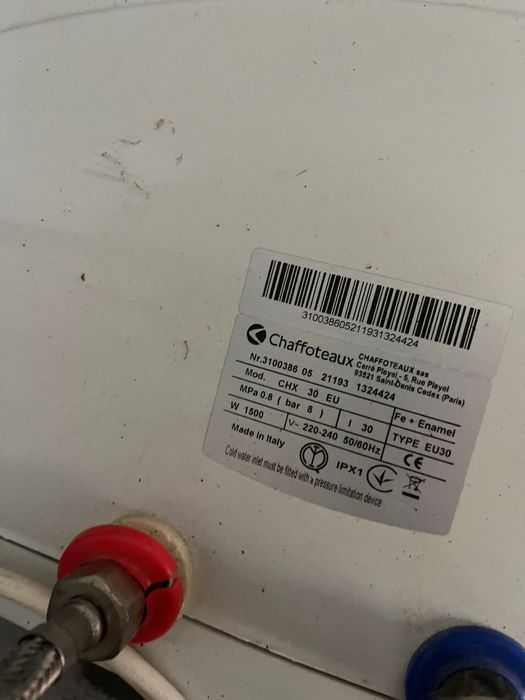 Vând boiler electric de 30 l