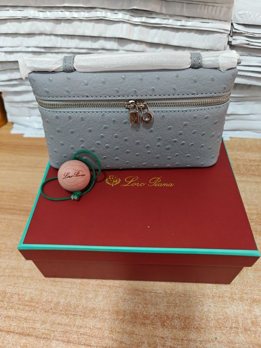 Чанти Loro Piana щраусова кожа