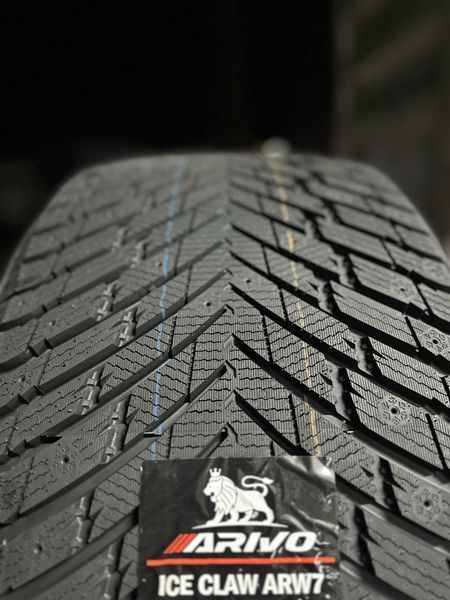 Нови зимни гуми ARIVO ARW7 325/35R22 114T XL НОВ DOT БОРД 3253522