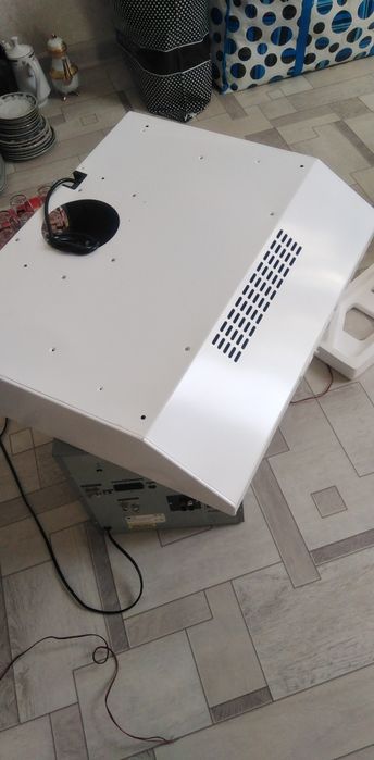 Вытяжка для кухни, новая