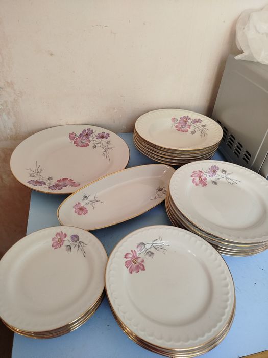 Сервиз столовый российский, 25предметов. СНИМАЮ с ПРОДАЖ!