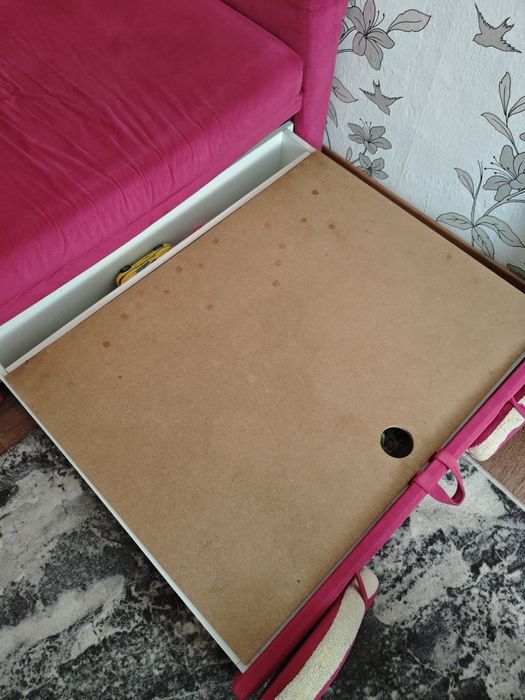 Срочно продаю детское кресло кровать