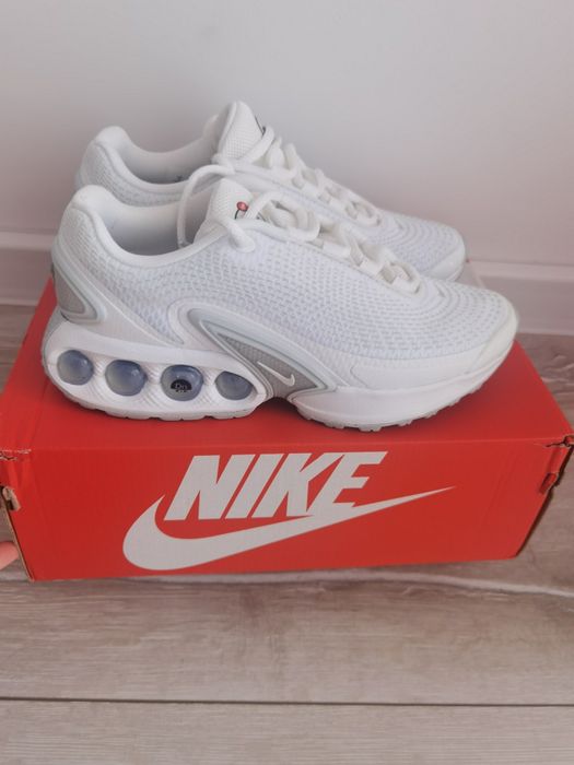 Нови маратонки nike
