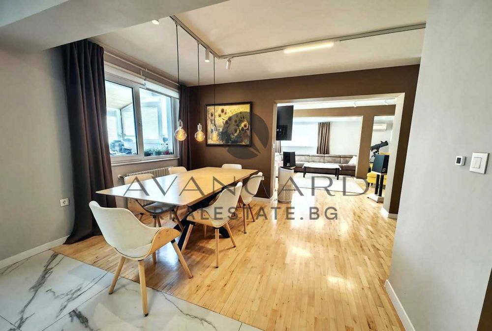 Продава се Многостаен апартамент в Пловдив, Център - 188 кв.м за 2116 €/кв.м - Снимка #2