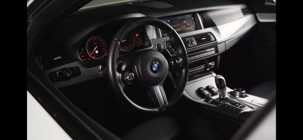 BMW Seria 5 BMW Seria 5 F10 520 XDrive AT Pachet M