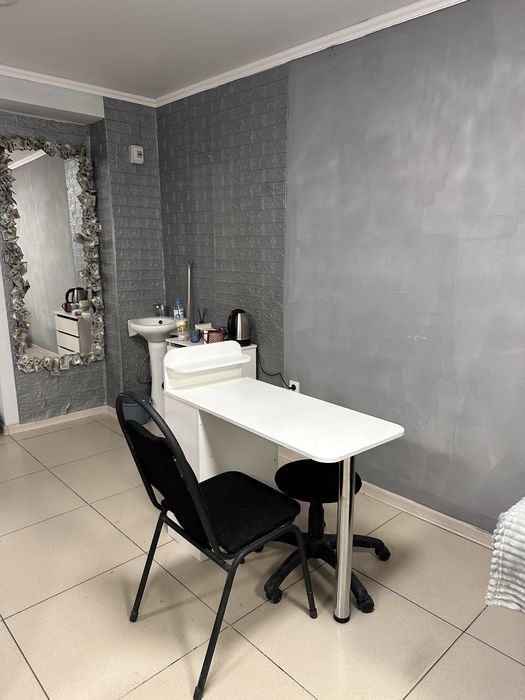 Сдается место мастера маникюра район Центр