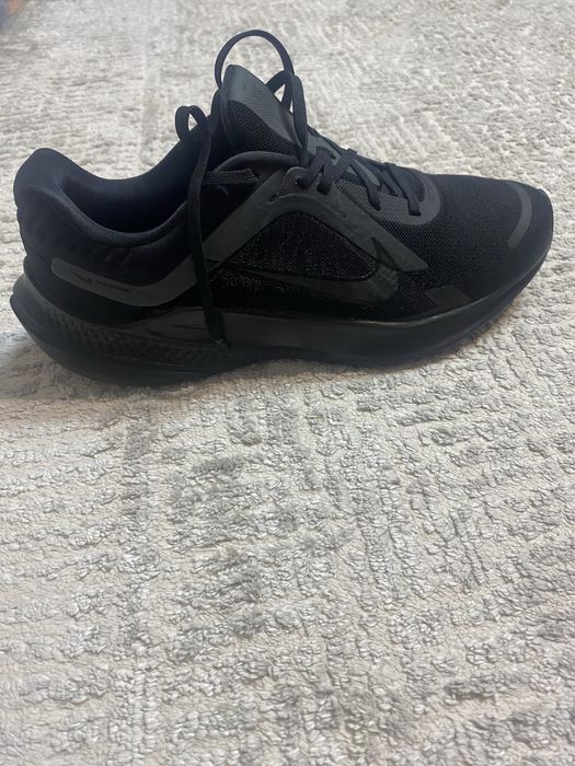 Продам nike quest 5 black