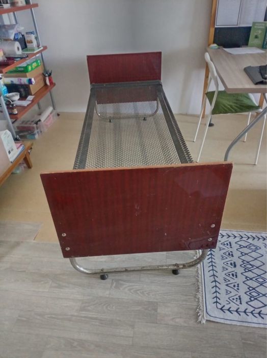 Продам очень прочную  кровать