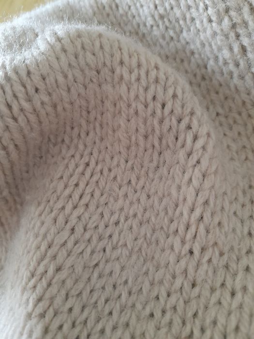 Cardigan lana virgina100%, nr.36-38, 90 lei