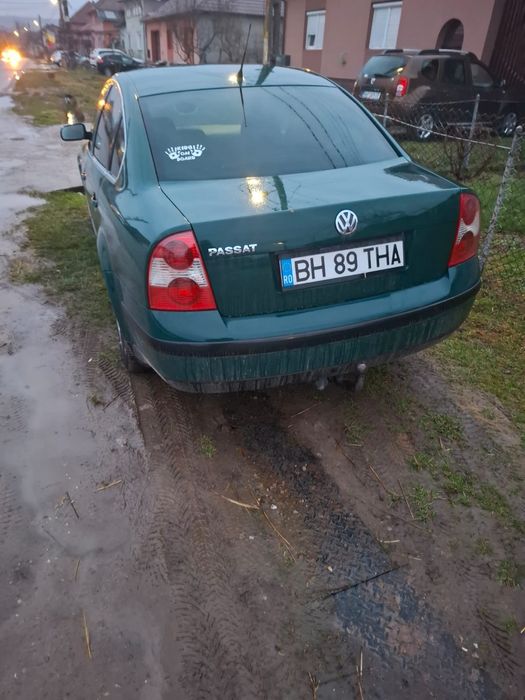 Vând Volkswagen Passat