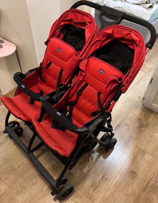 Детская коляска для близнецов