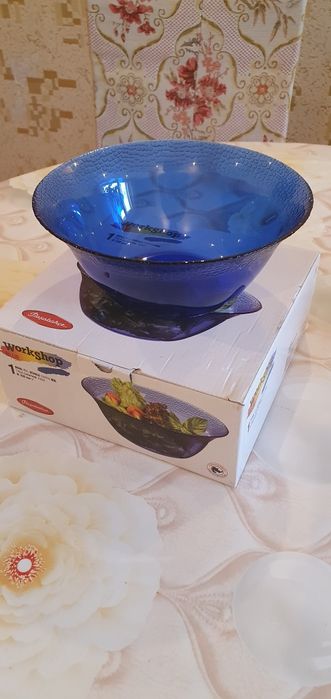 Салатница в коробке