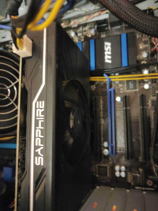 i7 4790k , 16gb ram, rx 570 foarte buna, complet,ca noua.fix