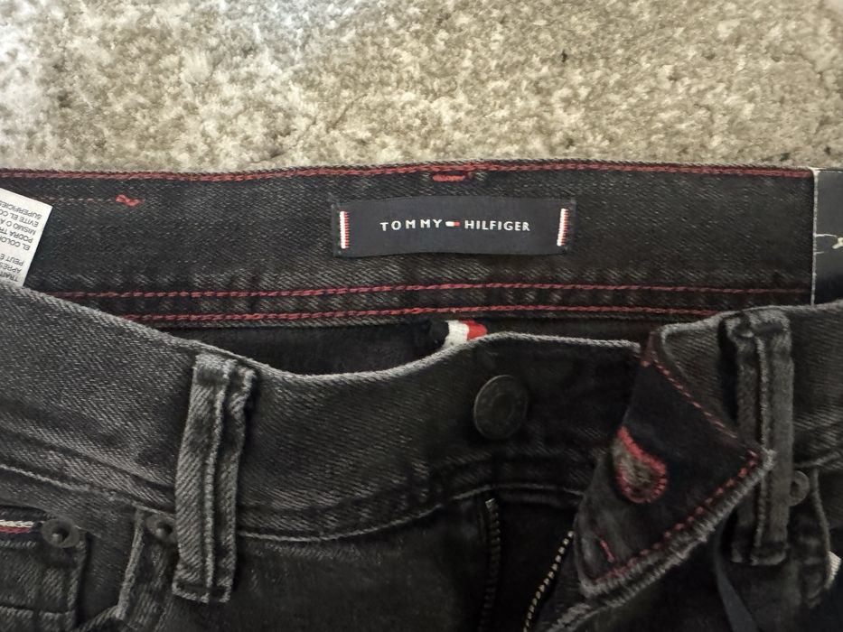 Джинсы Tommy Hilfiger