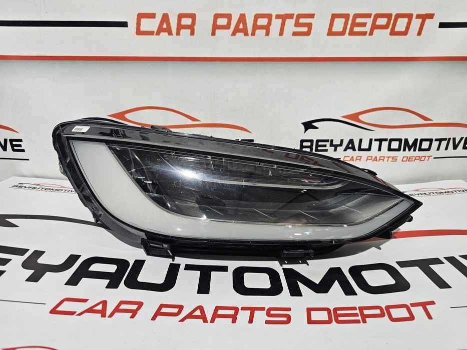 Far dreapta led Tesla Model X dupa 2015 cod 1034319-00-B
