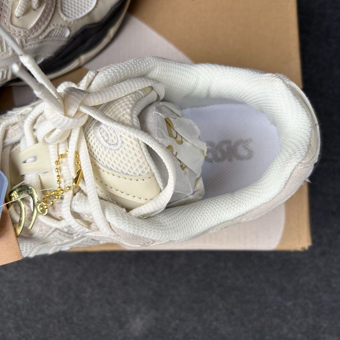Asics GEL NYC White / Smoke Grey