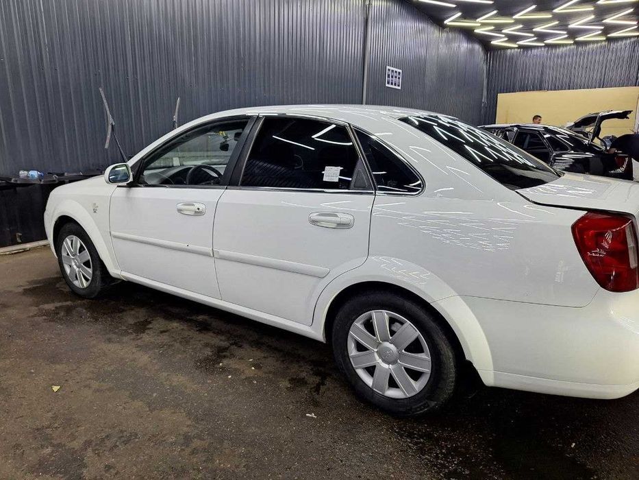 Срочно продается автомобиль Lacetti