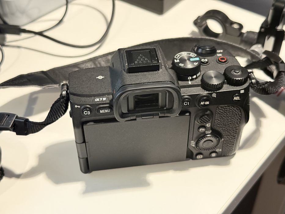 Sony a7 IV - тяло [само на 26к]