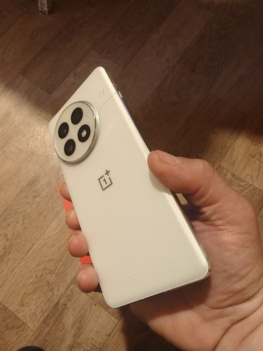 Oneplus 13 16/512 GB liber retea culoare alb