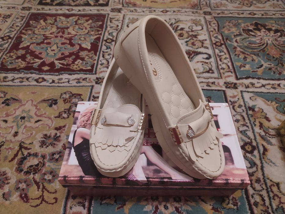 Женская обувь 36