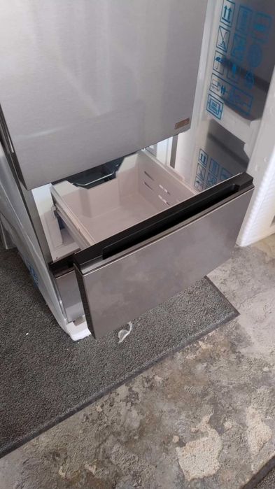 Комбиниран Хладилник с фризер Beko-Беко 203.5 см 351 л HarvestFresh™