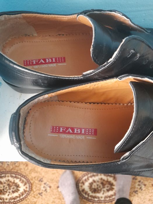 Продам весенние ботинки