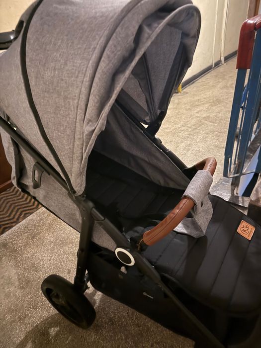 Vând ! Cărucior de oraș Kinderkraft Grande Plus Grey