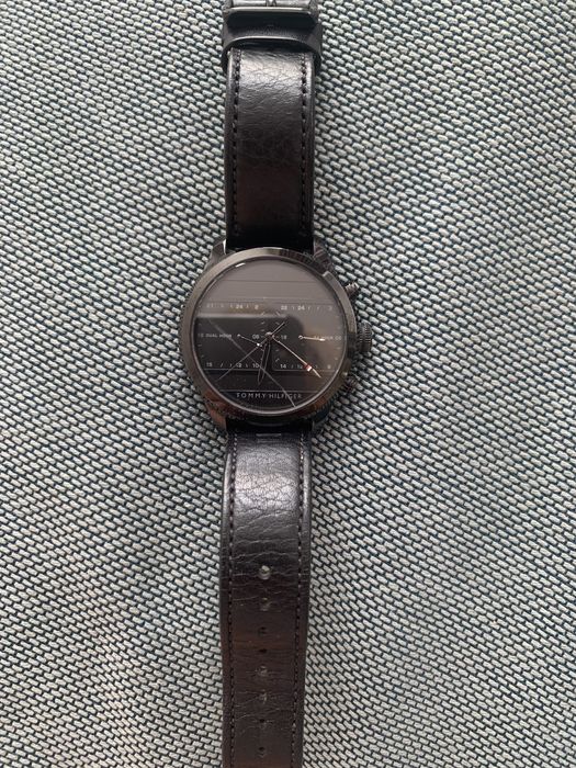 Мъжки часовник”Tommy Hilfiger”
