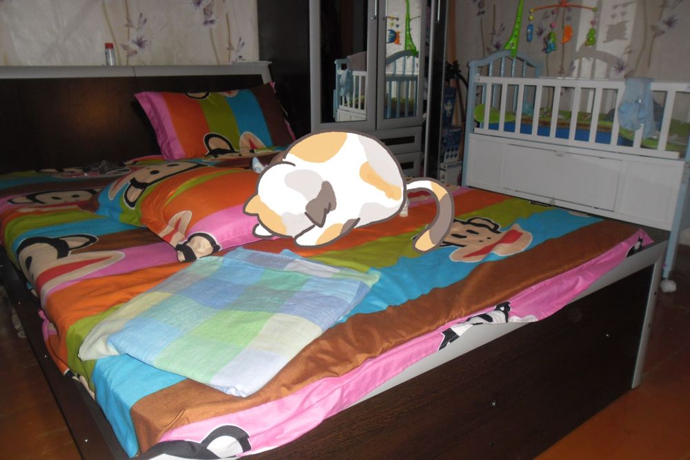 Продам спальный гарнитур