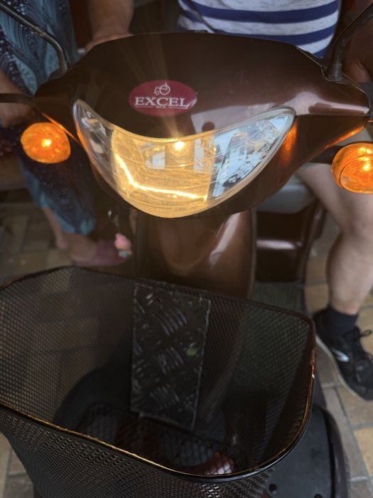 Scuter electric 4 roti