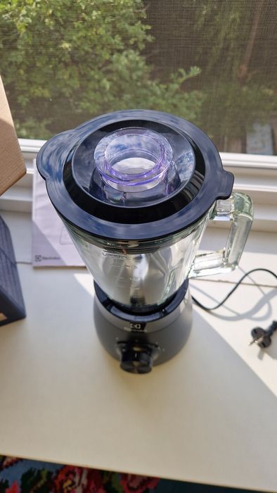 Blender Electrolux ca NOU