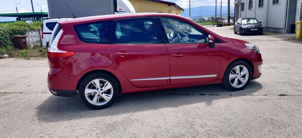 Renault Grandin Scenic 3, vand sau schimb doar cu auto cu 7 locuri pe