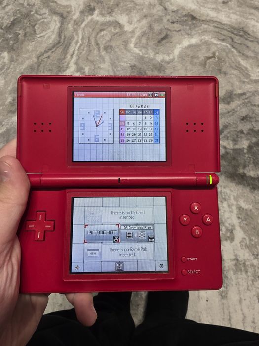 Nintendo DS Lite 2006 ca nou cu incarcator original !