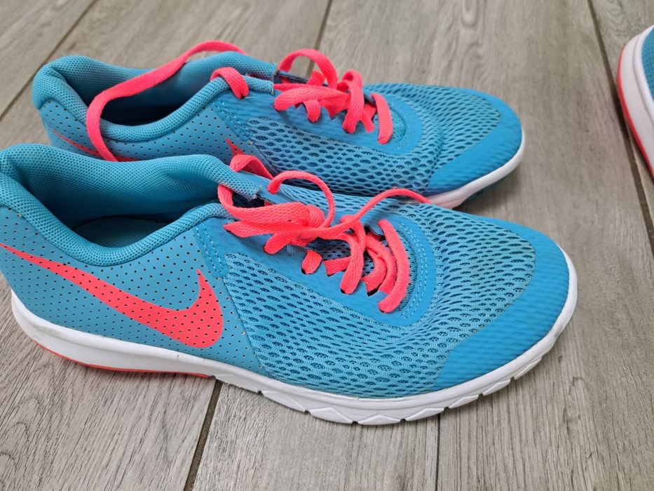 Vand adisas Nike marimea 36