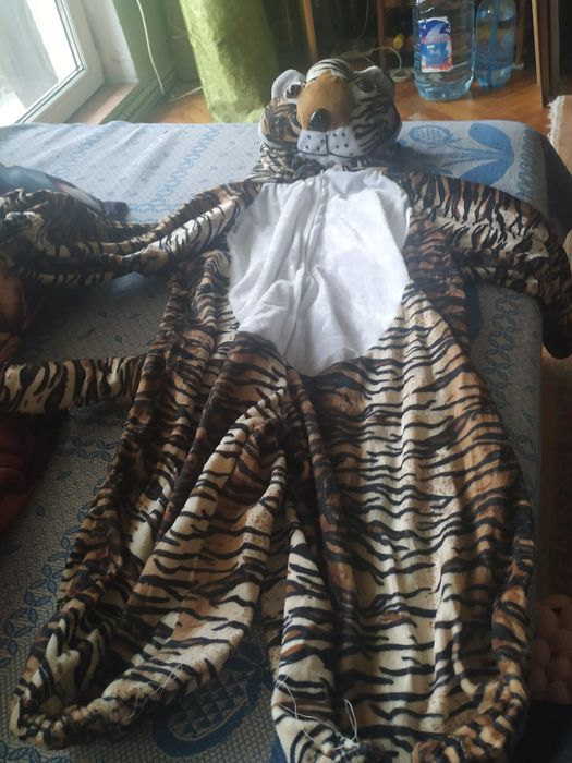 Vând geci de vânt,salopete 86-98