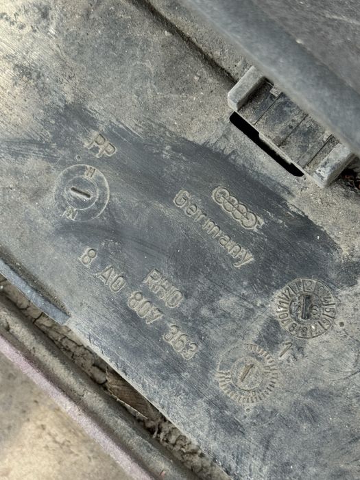 Оригинальный бампер на ауди 80