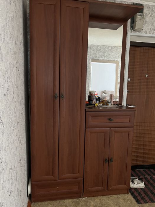 Продаеться прихожка