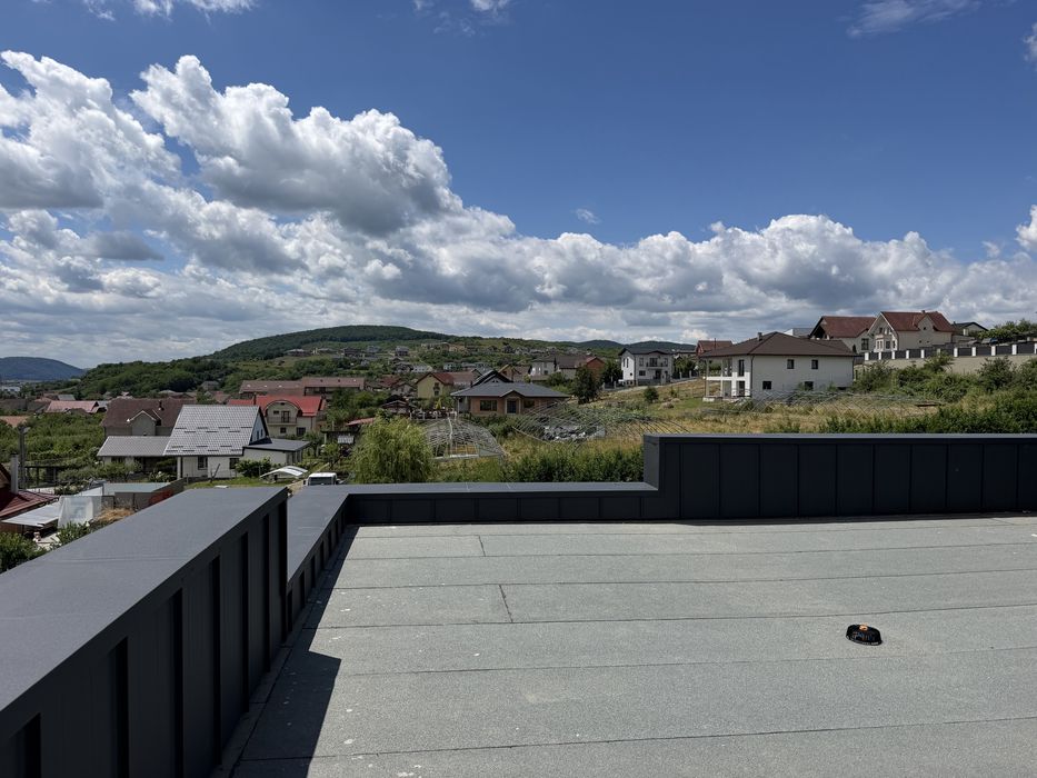 Casa cu acoperis tip Terasa cu panorama spre oras
