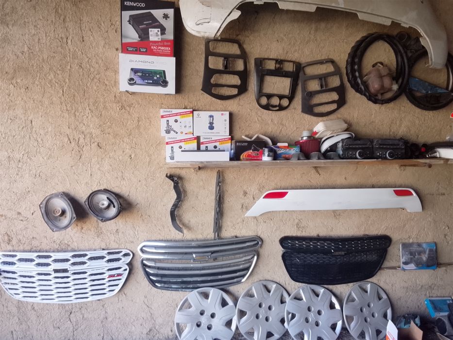 Spark zapchastlar sotiladi