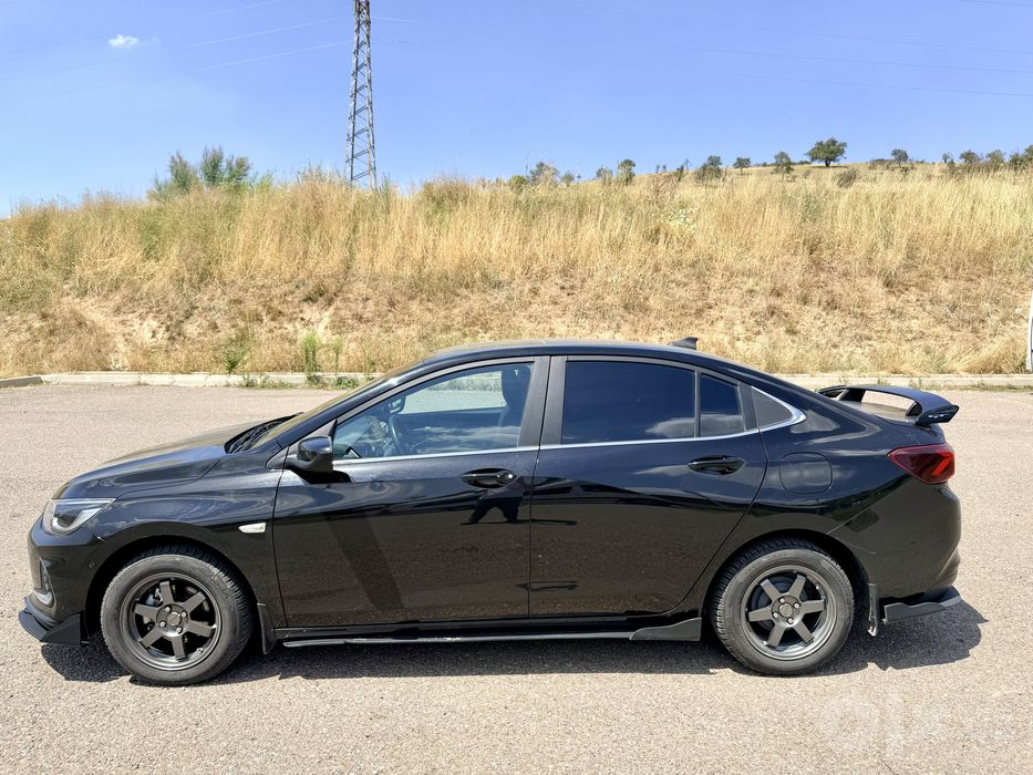 Chevrolet Onix, Premier 2+ (1,2 Turbo AT)