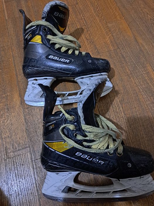 Хоккейные коньки