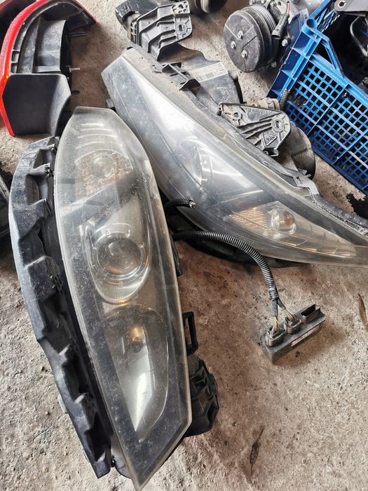 Faruri xenon , stopuri  Laguna 2 Facelift