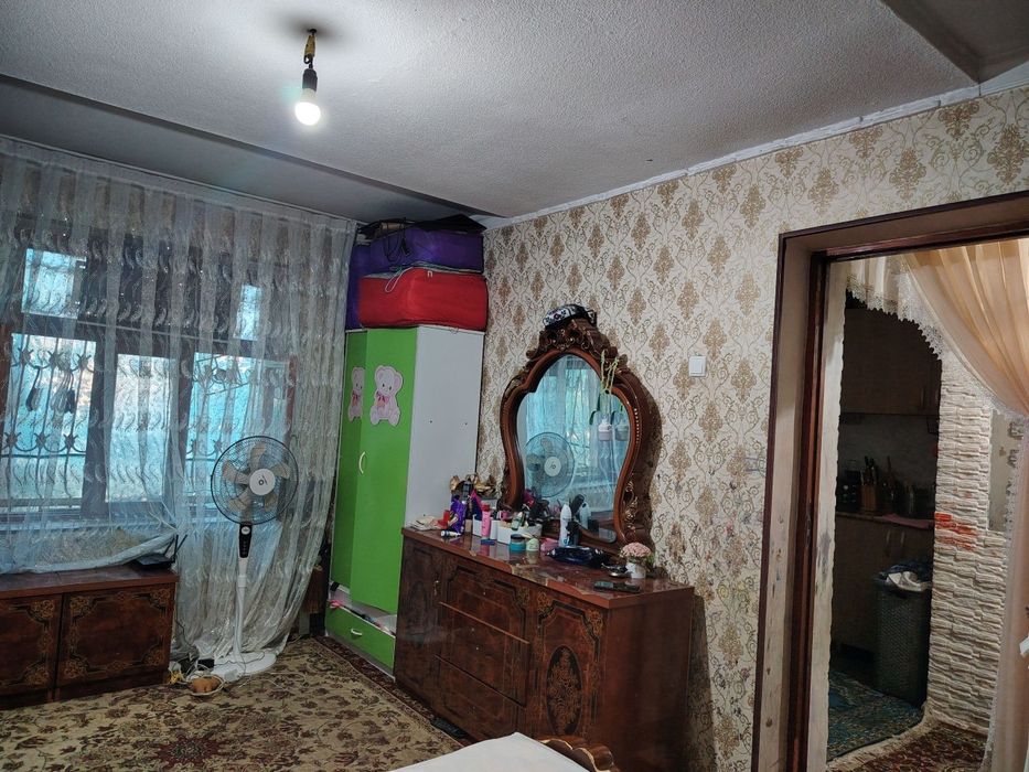 Чукурсойда 1 хоналик уй сотилади (срочно)